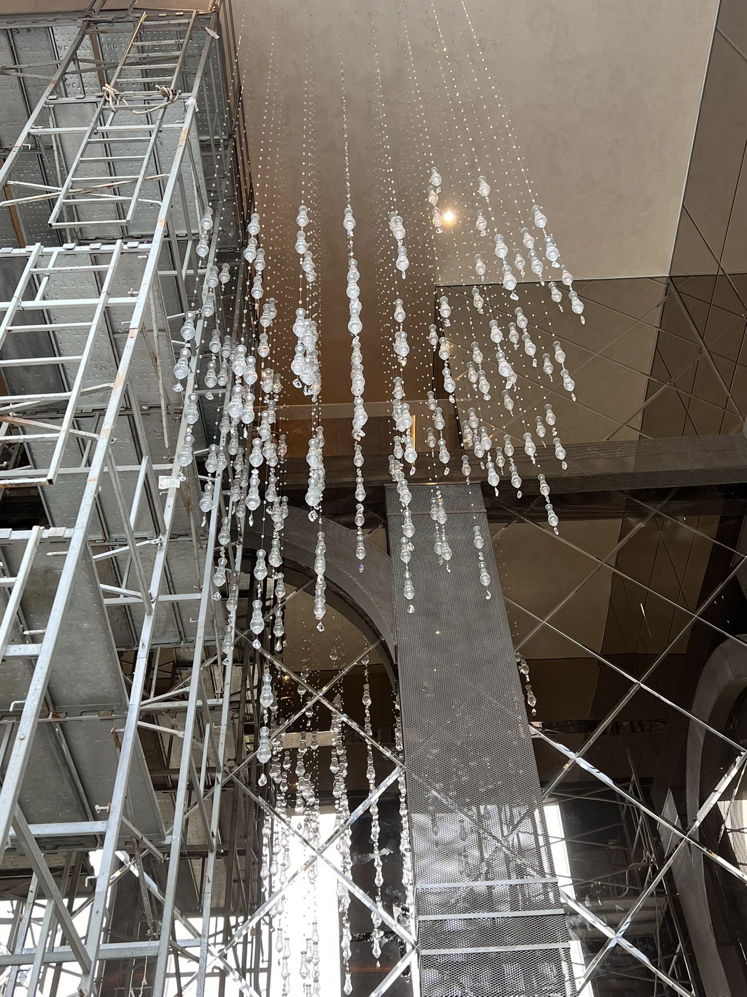 Cascata de Cristal em Bolhas Suspensas