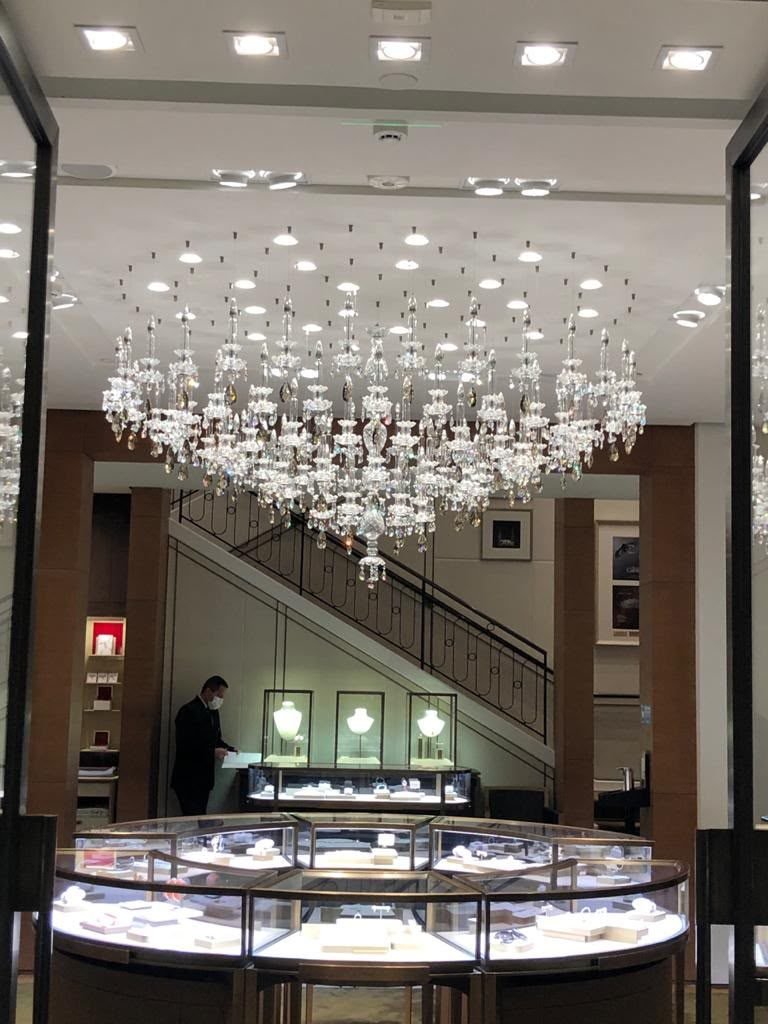 Aeroporto Heathrow, Londres — Lustre monumental em terminal