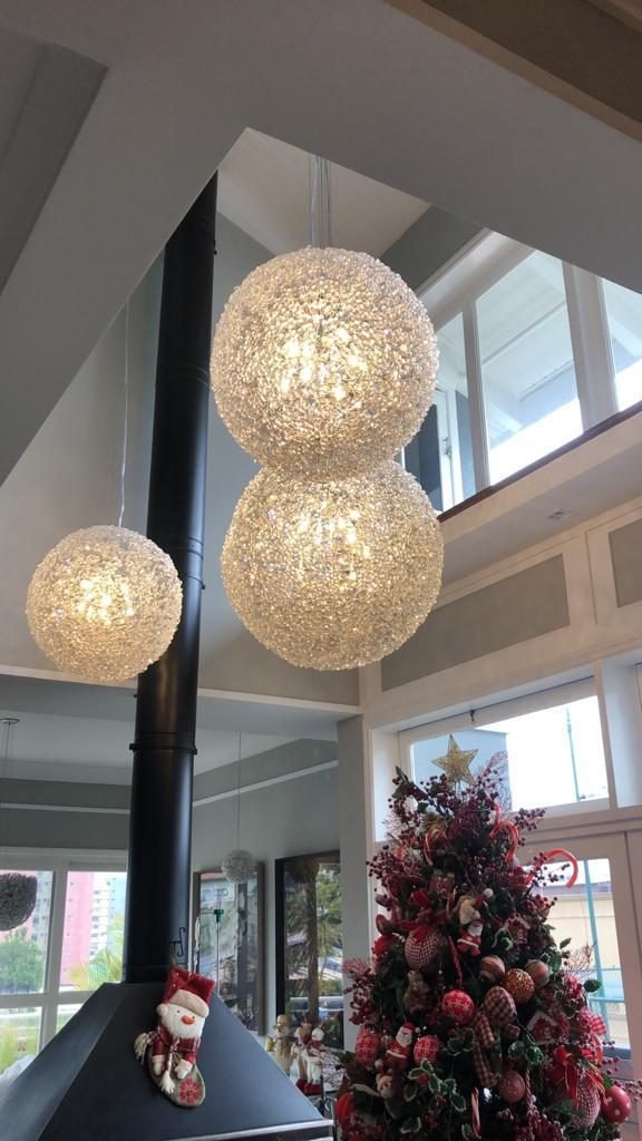 Swiss Park São Bernardo — Esferas de Cristal no Pé-Direito Duplo