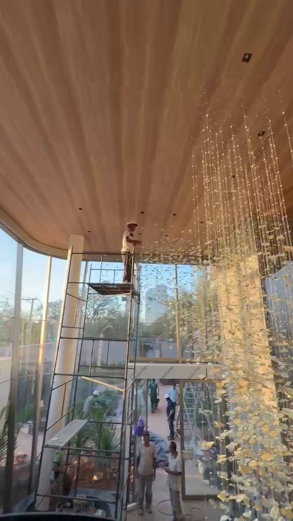 Casa Ibirapuera — Cascata sobre a Escada em Espiral — vídeo