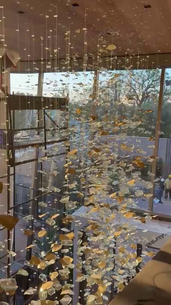 Casa Ibirapuera — Cascata sobre a Escada em Espiral — vídeo