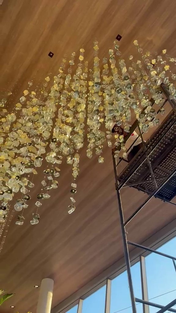 Casa Ibirapuera — Cascata sobre a Escada em Espiral — vídeo
