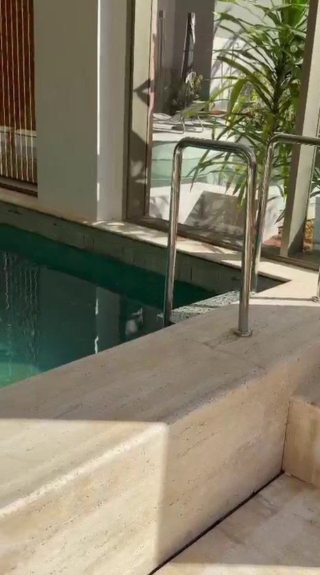 Casa Ibirapuera — Corredor em Folhas Douradas — vídeo