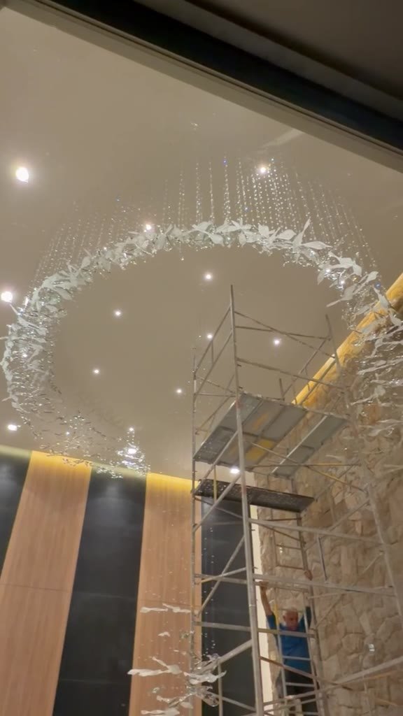 Casa Ibirapuera Torre 3 — Espiral de Folhas e Cristal no Lobby — vídeo