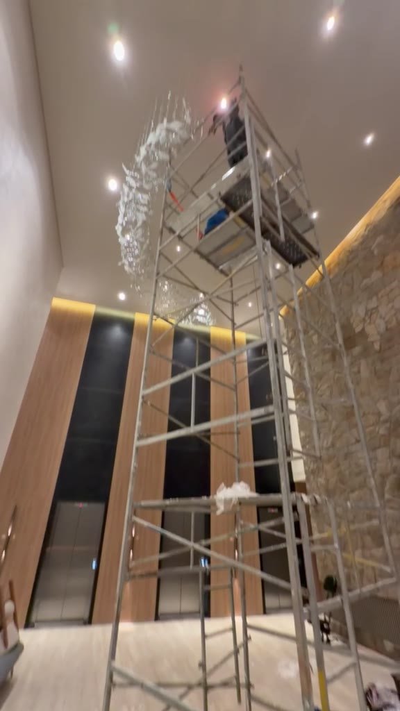 Casa Ibirapuera Torre 3 — Espiral de Folhas e Cristal no Lobby — vídeo