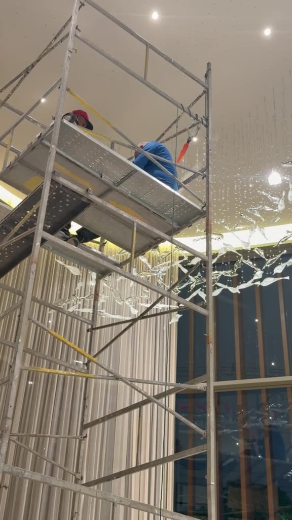 Casa Ibirapuera Torre 3 — Espiral de Folhas e Cristal no Lobby — vídeo