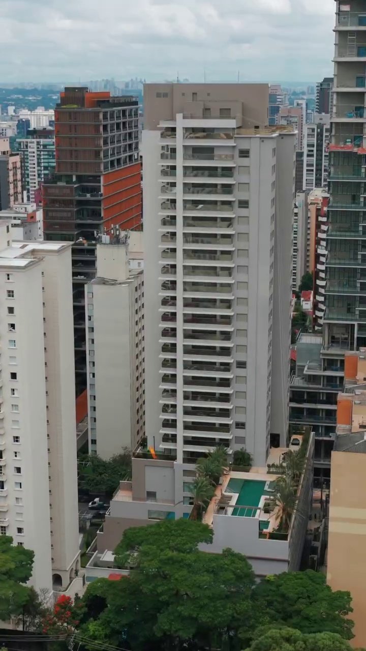 Cyrela Oscar Freire 1560 — Chuva de Cristal Âmbar — vídeo