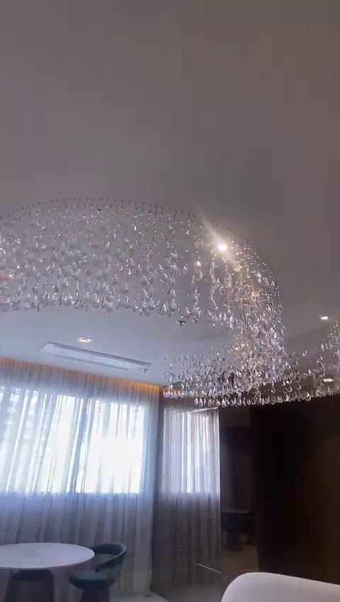 Maison Cyrela Perdizes — Cascata de Cristal Ondulante — vídeo